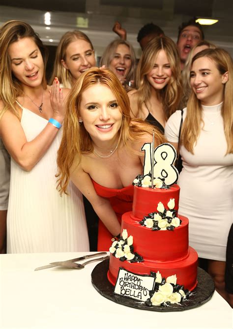 Send christmas cake to burbank los angeles county, ca to celebrate christmas with your friends and family from any part of the continent. Bella Thorne - At Her 18th Birthday Party on a Yacht in ...