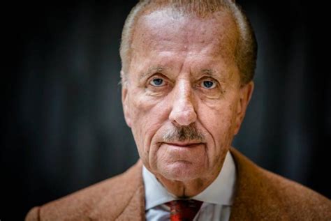 Een verlies voor de liefhebbers van ironie, scherpe grappen en sympathiek. FOK.nl / Nieuws / NVWA: geen stappen tegen rokende Hiddema