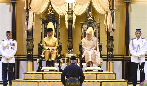 At the ceremony of enthronement was attended by his wife the sultans by kals binti abdullah. This is what we know about Malaysia's next king, Sultan ...