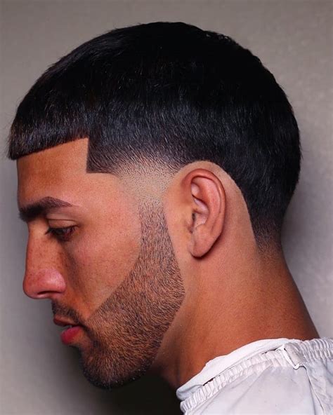 You can see the number of every guard displayed into the plastic. 27 Coolest Taper Fade Haircuts for Men (2020 Trends)