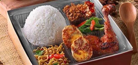 Jasa paketnasibox.com melayani menu tradisional kami menerima pesanan nasi box hajatan untuk partai besar maupun kecil. Tempat Nasi Box Kekinian / 5 Nasi Kotak Kekinian Yang Lagi ...