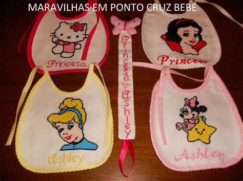 Para fazer bordados em ponto cruz os materiais necessários são: Maravilhas em Ponto Cruz Bebé: conjunto de babetes ...