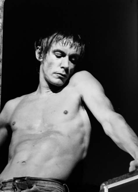 Iggy pop was born on april 21, 1947 in ann arbor, michigan, usa as james newell osterberg jr. ボード「IGGY POP」のピン