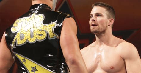 Stephen amell may have shelved his bow and quiver, having retired from his star city vigilantism there's no release date to cite for starz's heels as of yet. Stephen Amell Signs On For Wrestling Drama 'Heels ...