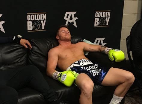 El mexicano saúl 'canelo' álvarez y el inglés billy joe saunders pasaron este viernes sin apuros el pesaje y están listos para enfrentarse este sábado en pelea de la división supermediana con tres títulos mundiales en juego. Los memes que dejó la pelea y victoria del Canelo Álvarez ...