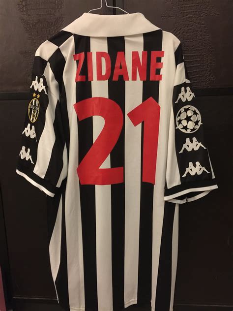 All information about juventus (serie a) current squad with market values transfers rumours player stats fixtures news. The World's Best Photos of juventus and kappa - Flickr ...