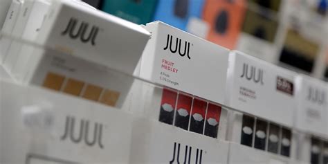 They seem banned when it's on a juul pod, but there seems to be plenty of other flavored pods that are compatible with the juul.? Deutschlandchef verlässt Juul - vapers.guru