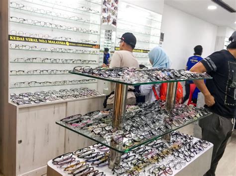 Menjadi syarikat perkhidmatan pembersihan yang terutama di dalam universiti sains malaysia. Kedai cermin mata, dobi layan diri dibenar operasi - PN ...
