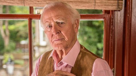 George smiley (8 books) by john le carre. John le Carré on George Smiley: "Insofar as I am capable ...