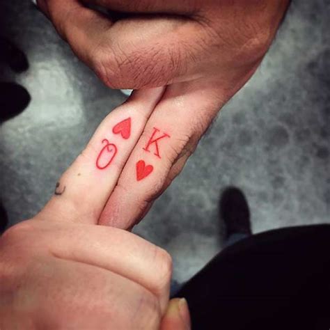 The trend for tiny, delicate tattoos is showing no sign of slowing down in side finger tattoos are a great subtle option as they aren't visible unless you move your fingers in a they are also popular as couple's tattoos , as messages can be spelled out when the pair hold hands. 81 Cute Couple Tattoos That Will Warm Your Heart | Page 4 ...