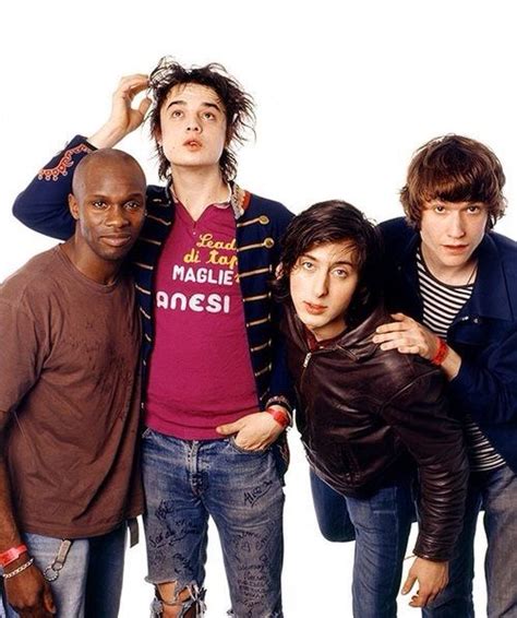 Raised in the middle of an older and younger sister by a british army officer and a nurse. Young Libs (With images) | The libertines, Pete doherty, Guys