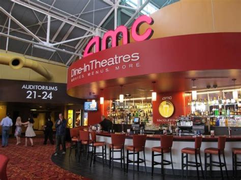 Shopping mall · shopping district. AMC Dine-In Theaters en Downtown Disney - Cines en Orlando