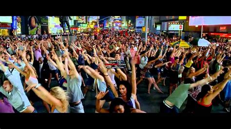 But thanks to technology, we can watch movies and shows with friends and family without leaving the couch. Flash Mob from the movie "Friends with Benefits" - YouTube