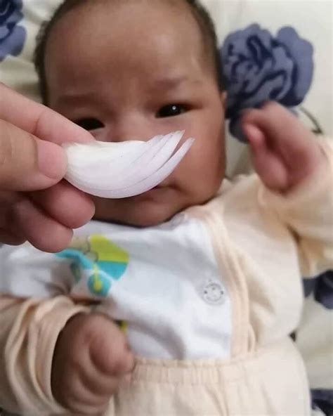 Mengeluarkan dahak pada bayi dengan cara ini mirip dengan terapi uap yang berguna untuk membuka saluran hidung bayi yang tersumbat dan mengencerkan dahak. Cara Hilangkan Kahak Kanak 2 Tahun - Zafrina