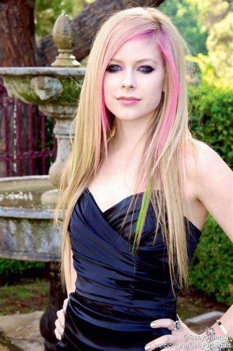 Whether you're going platinum or golden, get the look you want with these top toners. Avril Lavigne Hair Color - Hair Colar And Cut Style