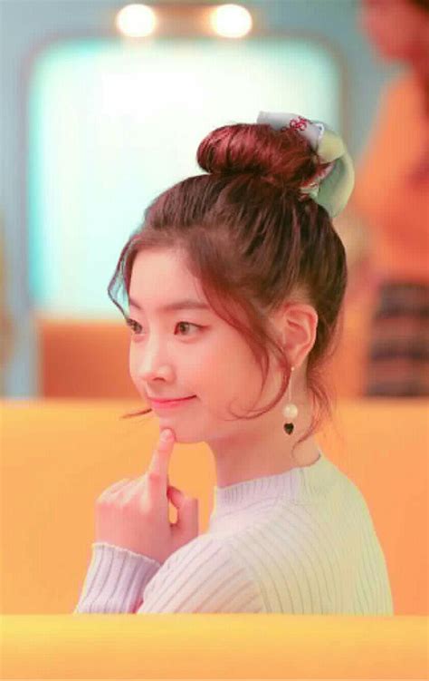 However, she's not exactly the ''life of the party'' and seems to get easily exhausted with too much social stimulation aka. Pin on twice dahyun