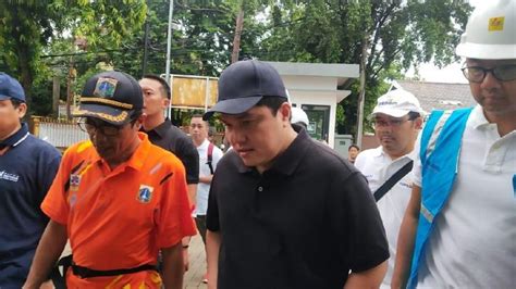 Harga minyak mentah jatuh merudum. Harga BBM Turun saat Minyak Dunia Naik, Erick Thohir ...