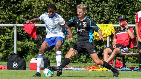 The only player to score from wehen wiesbaden was. U16 gewinnt Test gegen Wehen-Wiesbaden mit 6:0 ...