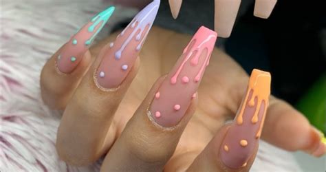 Las uñas acrílicas son una opción genial cuando quieres lucir una manicura estupenda, pero sientes que las tuyas no han crecido lo suficiente o simplemente te apetece lucir algo más profesional en un evento especial. Uñas DECORADAS SENCILLAS y BONITAS 💅2020 Edición|Diseños ...