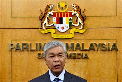 Adakah ini satu keputusan tepat? Ismail Sabri is still opposition leader - Ahmad Zahid ...