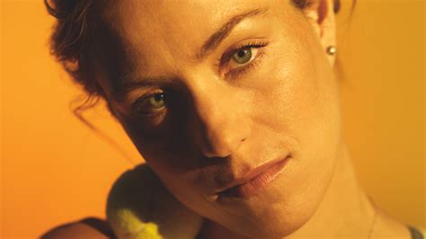 Serena williams, is one of the top female tennis player in the world, has always maintained a level of interest. Wimbledon-Siegerin Angelique Kerber im Porträt - SZ Magazin