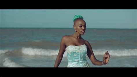 Given her rajouriness, this should have been a straight. MARYANN QUEEN ft. Mr Nana - Tembea na Mimi - YouTube