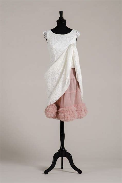 Ein hochzeitskleid zeichnet sich nicht nur durch seine farbe und opulenz aus, sondern vor allem durch seine qualität. Petticoat in Powder - eine der absoluten Lieblingsfarben ...