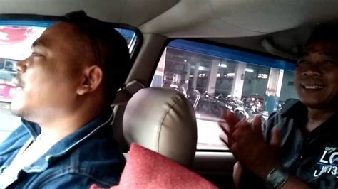 Banyak kontroversi yang beredar di masyarakat terkait masalah poligami. Pemimpin yang bersahaja - YouTube
