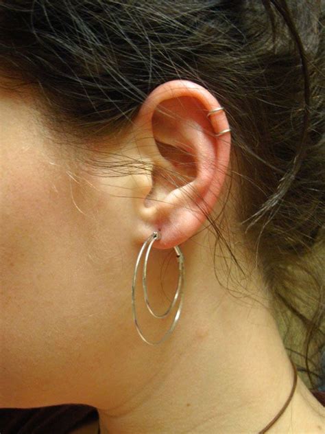 Diy ear cartilage piercing using a 20 pesos disposable ear gun! ear cuffs for those who are afraid of piercings, like me. | Ear cuff diy, Diy crafts jewelry ...