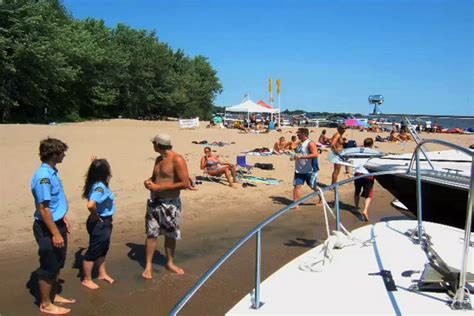 «oka beach this spring ! Samuel Trepanier » GARDE CÔTIÈRE CANADIENNE