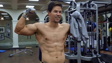 Mark wahlberg's big break came thanks to his older brother, donnie. BAM! Mark Wahlberg ohne Shirt! - Stars Nackt