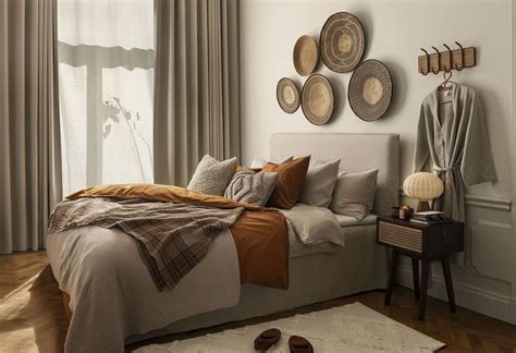 D'un lit queen et matelas à des tables à café centenaires, tout est disponible sur kijiji. H&M Home meubles et décoration la nouvelle collection ...