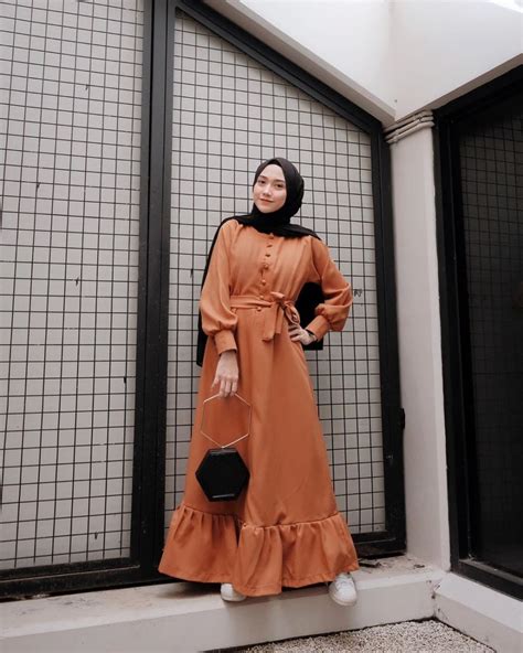 Maybe you would like to learn more about one of these? OOTD Simple ala Nisa Cookie Ini Bisa Jadi Referensi Gaya Lebaranmu