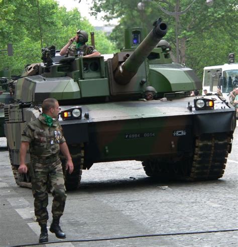 The leclerc tank is a main battle tank (mbt) built by giat, now nexter of france. AMX-56 Leclerc - French Army MBT | 戦車, 現代