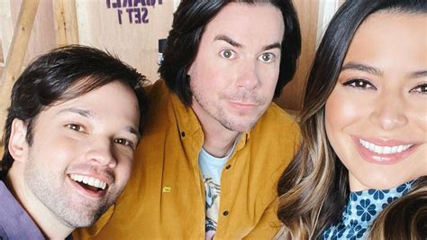 The series will star miranda cosgrove, nathan kress. Miranda Cosgrove Reunites With 'iCarly' Cast and Shares ...