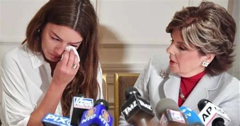 Δείτε όλες τις εξελίξεις από όλα τα sport σήμερα μέσα από το online portal sdna.gr. «O WEINSTEIN ΜΟΥ ΕΒΓΑΛΕ ΤΟ ΤΑΜΠΟΝ ΚΑΙ ΜΕ ΒΙΑΣΕ ΣΤΟ ΔΩΜΑΤΙΟ ...