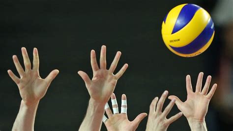 Przepisy gry w siatkówkę jasno określają co można robić, a czego nie na boisku. Krótsza droga do Tokio? FIVB zmienia zasady kwalifikacji ...