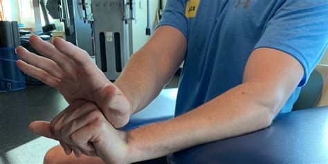 This treatment plan is ideal for the rehabilitation or prevention tennis elbow, making it beneficial for people who repeatedly lift or move at the elbow during work or while playing. How to Rehab Your Tennis Elbow