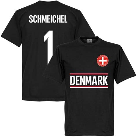 Denemarken heeft maandag de achtste finales van het ek bereikt. Denemarken fan shirt Schmeichel - Voetbalshirts.com