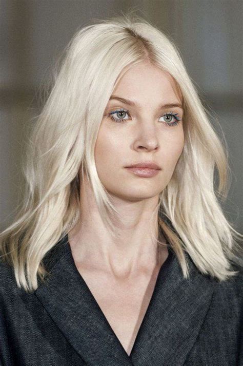 Vuoi provare un colore di capelli alternativo, ma senza eccessi? Colore capelli 2019: tinte e tendenze top dell'autunno ...