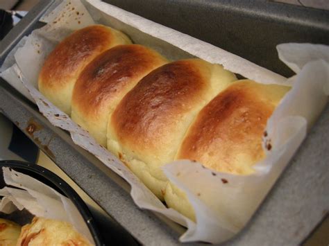 Cara membuat roti sobek tidaklah sulit. daily lite cooking: Roti Sobek