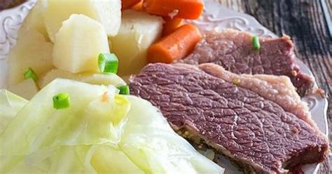 Balsamic vinegar, olive oil, cabbage, sugar, ground black pepper and 2 more. 10 Best Slow Cooker Corned Beef Cabbage Recipes | Yummly