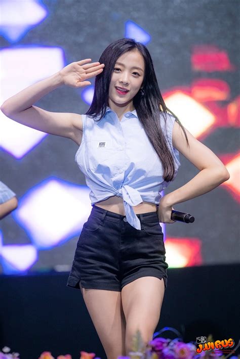 June 13, 1997 zodiac sign: APRIL 진솔 180831 홍대 애경 Music Wave | Look