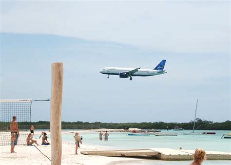 Surfside is a pretty pleasant place to spend an afternoon if you're hankering after some sun it's the best, most swimmable beach in oranjestad proper, with plenty of shade and a handful of excellent bars. Aruba Surfside Beach