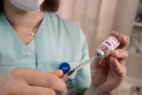 U lekarza poz prowadzącego szczepienia Ponad 7 tysięcy nowych zakażeń koronawirusem. Najwięcej ...