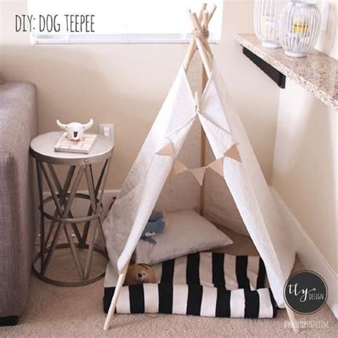 Pick fabrics and trim to match your home decor, and adjust the sizing to match your pet. FLUFF FRIDAY: DIY PET TEEPEES | Diy cat tent, Dog tent ...