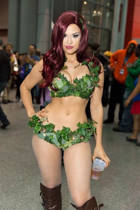 Brushing against a poison ivy plant can cause a red, itchy rash. Poison Ivy Cosplay : cosplaygirls