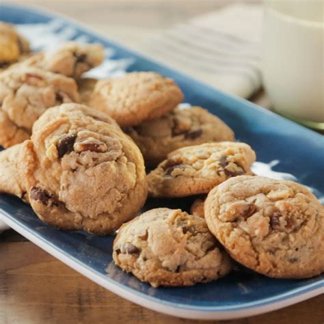 The drawer is her secret weapon for big holiday meals because. Trisha Yearwood Christmas Bell Cookies/Foodnetwork ...