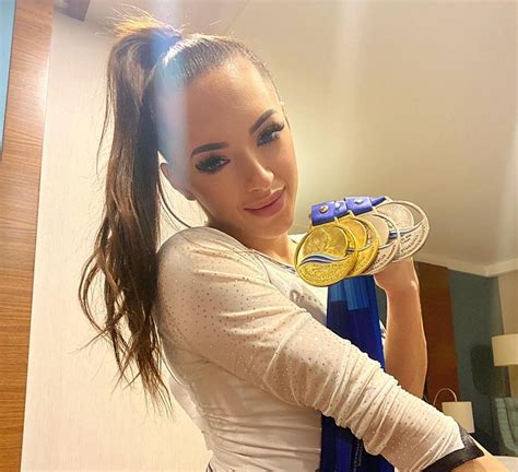 She is the current leader of the romanian women's artistic gymnastics team, and represented romania at the 2020 summer olympics. Larisa Iordache a devenit cea mai medaliată gimnastă din ...