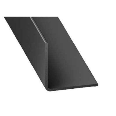 Le principal avantage des cornières de finition pour terrasse bois composite réside dans le fait qu'elles permettent de cacher les éventuelles imperfections. Cornière PVC noir 15 x 15 mm, 2 m | Castorama